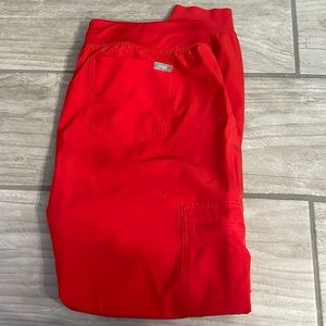 FIONLITE red size med figs scrubs